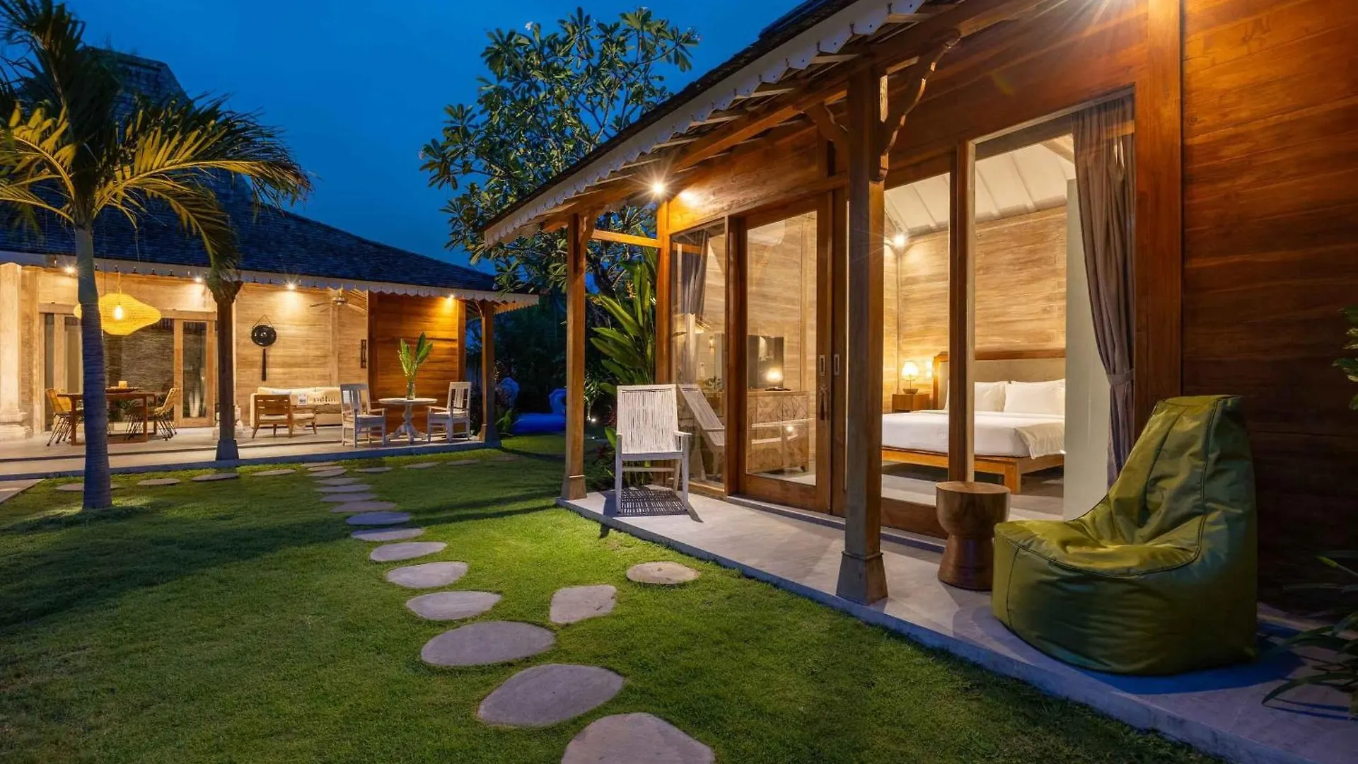 Villa Du Bah - Family Gateway 3Br Villa 12Min To Beach With Private Pool And Parking Kerobokan  Kerobokan (Bali)