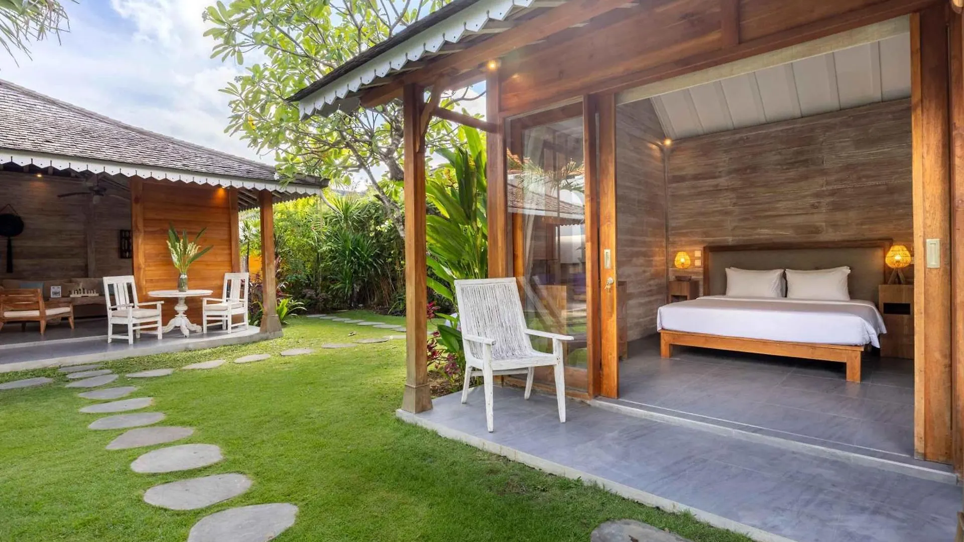 Villa Du Bah - Family Gateway 3Br Villa 12Min To Beach With Private Pool And Parking Kerobokan  Kerobokan (Bali)